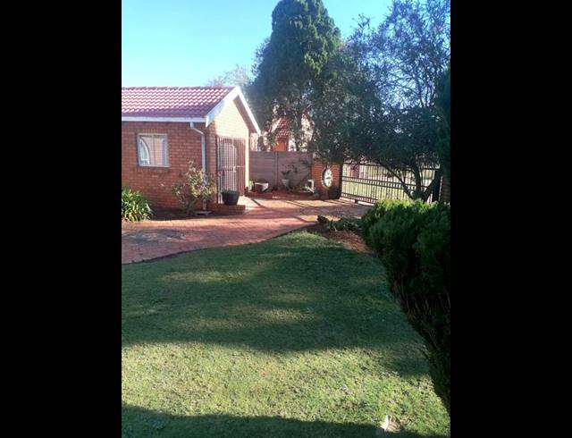 3 BEDROOM HOUSE FOR SALE IN TOKOZA